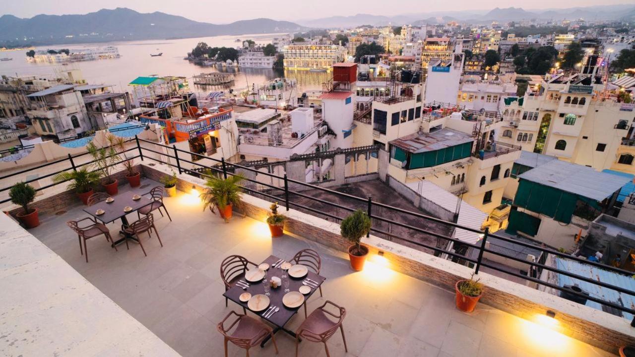 Hotel Lake Paradise Ουνταϊπούρ Εξωτερικό φωτογραφία