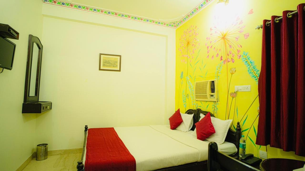 Hotel Lake Paradise Ουνταϊπούρ Εξωτερικό φωτογραφία