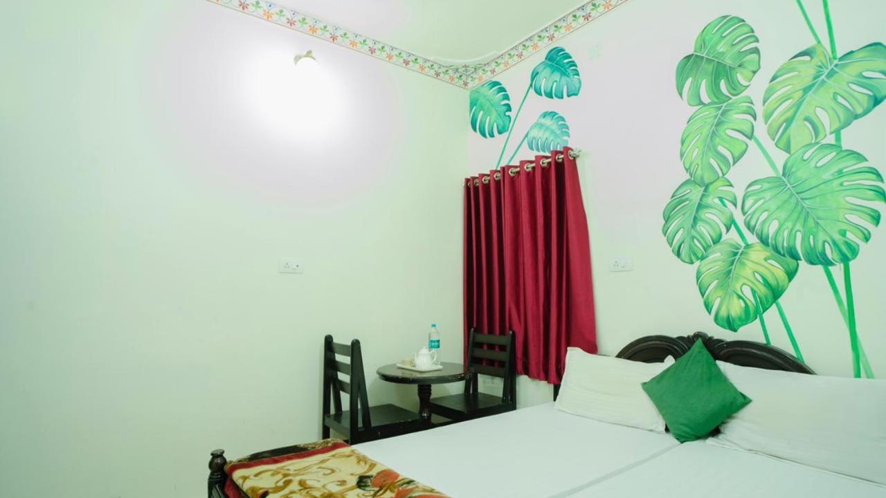 Hotel Lake Paradise Ουνταϊπούρ Εξωτερικό φωτογραφία