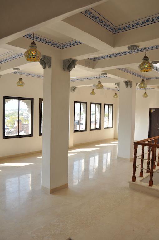 Hotel Lake Paradise Ουνταϊπούρ Εξωτερικό φωτογραφία