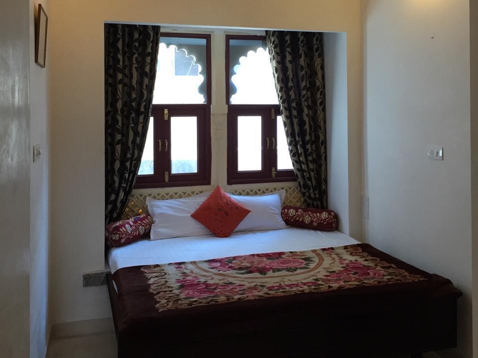 Hotel Lake Paradise Ουνταϊπούρ Εξωτερικό φωτογραφία